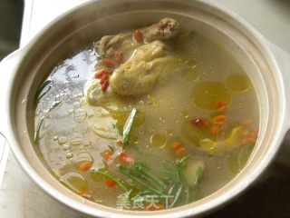 枸杞炖鸡汤的做法