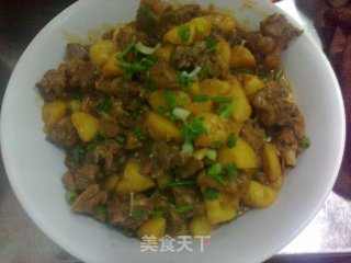 土豆焖鸡块的做法