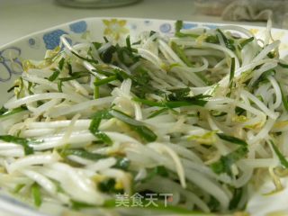 韭菜炒绿豆芽的做法