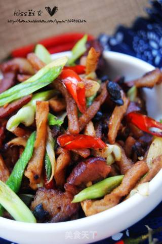 【湘菜】：萝卜干炒腊肉的做法