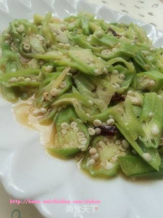 【酸辣秋葵（洋茄）】的做法