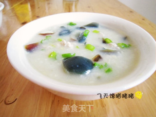 皮蛋瘦肉粥的做法