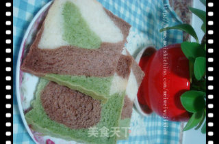 越嚼越香——三色吐司的做法