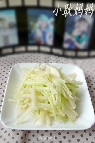 黄瓜拌苹果的做法