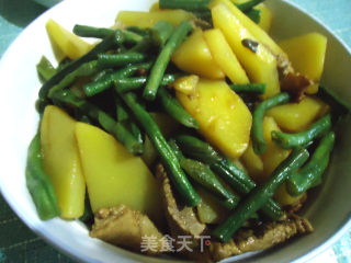 土豆炖豆角的做法