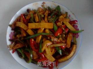 青椒炒香干的做法