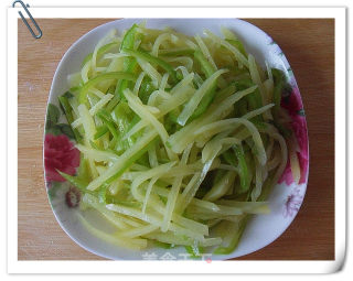 【零难度的家常菜】 青椒土豆丝的做法