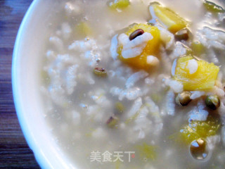 清凉消暑——绿豆南瓜粥的做法