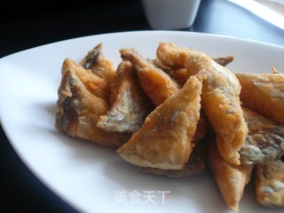 炸咸带鱼的做法