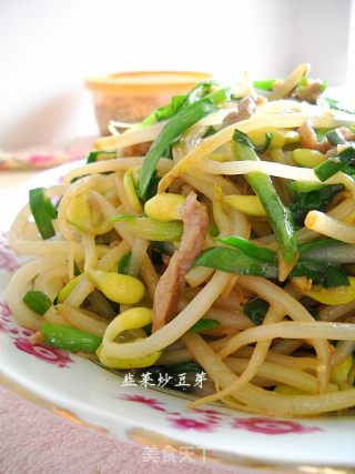 韭菜炒豆芽的做法