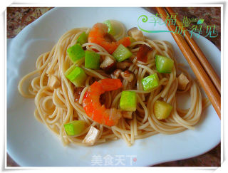 葱油虾仁拌面的做法