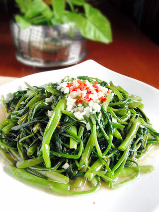 家常小炒—蒜茸空心菜的做法
