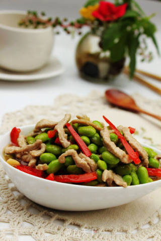毛豆炒肉丝的做法