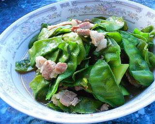 家常菜----【五花肉烧扁豆】