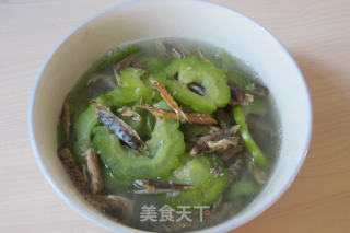 鱼干煮苦瓜的做法