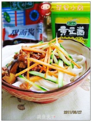 香菇肉末炸酱面的做法