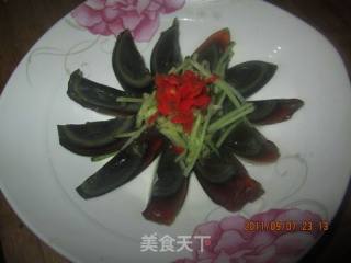 表我红心的剁椒皮蛋的做法
