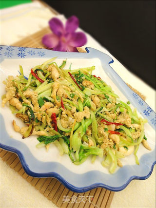 青菜梗炒豆丹的做法