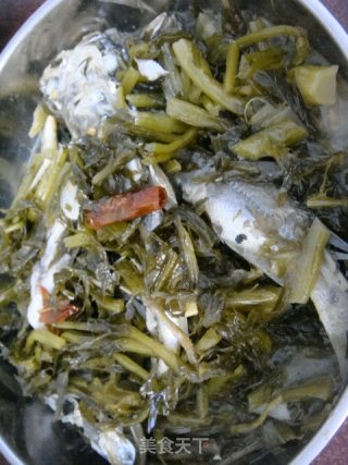 酸菜烧黄花鱼的做法