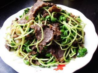 私房----黑豆苗炒牛肉的做法