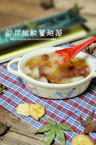 秋燥的法宝—银耳桃胶蔓越莓的做法