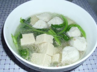 鱼丸冻豆腐汤的做法