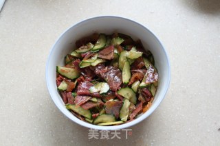 黄瓜拌牛肉的做法