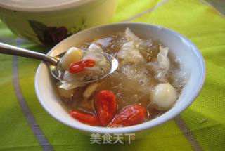 兰香子银耳莲子羹的做法