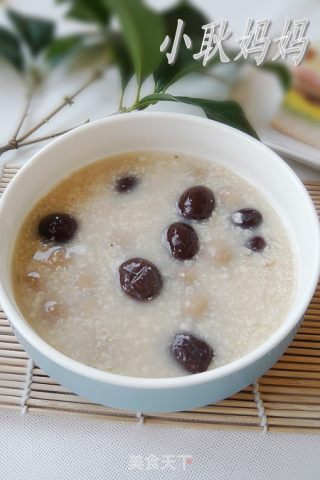 红枣莲子燕麦粥