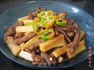 杏鲍菇炒五香牛肉条的做法
