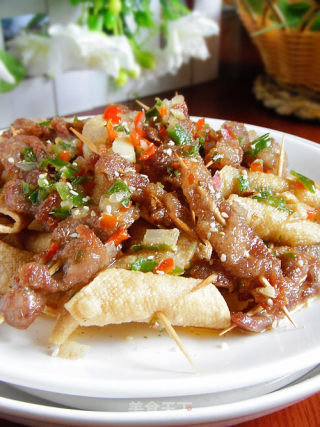 下酒下饭—葱香牙签肉的做法