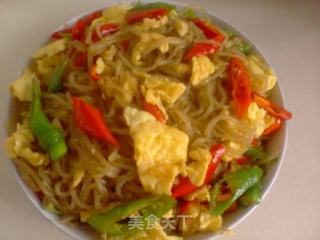 青椒炒鸡蛋和粉丝的做法
