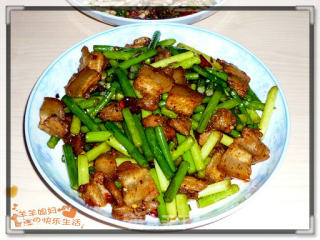 蒜薹回锅肉的做法