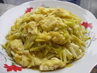 韭黄炒鸡蛋的做法