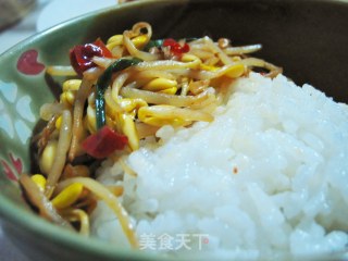 饭菜一体之豉油豆芽饭的做法
