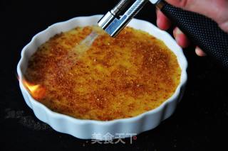 真正用火焰喷出来的焦糖布丁叫 - Crème brulée的做法