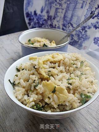 莴笋叶蛋炒饭的做法