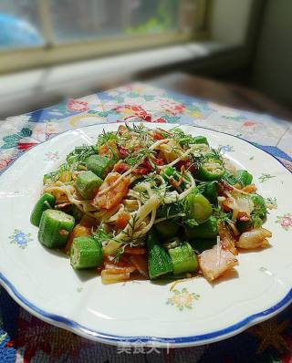 美味培根炒秋葵的做法