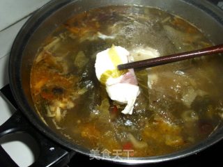 酸菜鱼火锅的做法