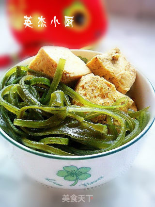 高汤海带炖豆腐的做法