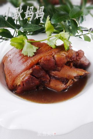 冰糖普洱炖蹄膀的做法