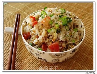 水乡特色饭---东莞中堂蚬肉饭的做法