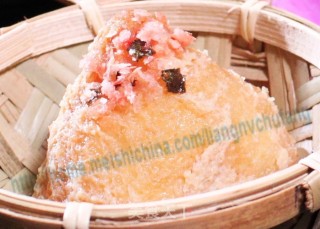 日式腐皮金字塔饭团的做法
