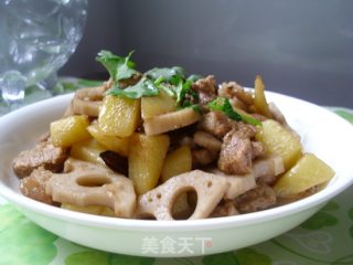 土豆烧肉的做法