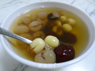 莲子红枣蜜糖水
