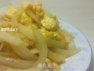 洋葱炒蛋的做法