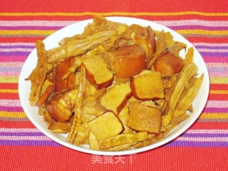 双干焖肉的做法