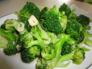 蒜香西兰花的做法