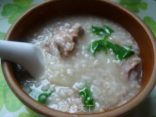 白萝卜骨头粥的做法