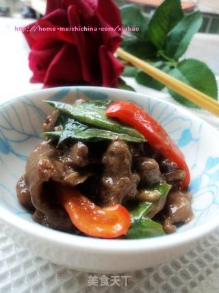【爆炒牛肉】掌握油温是关键的做法